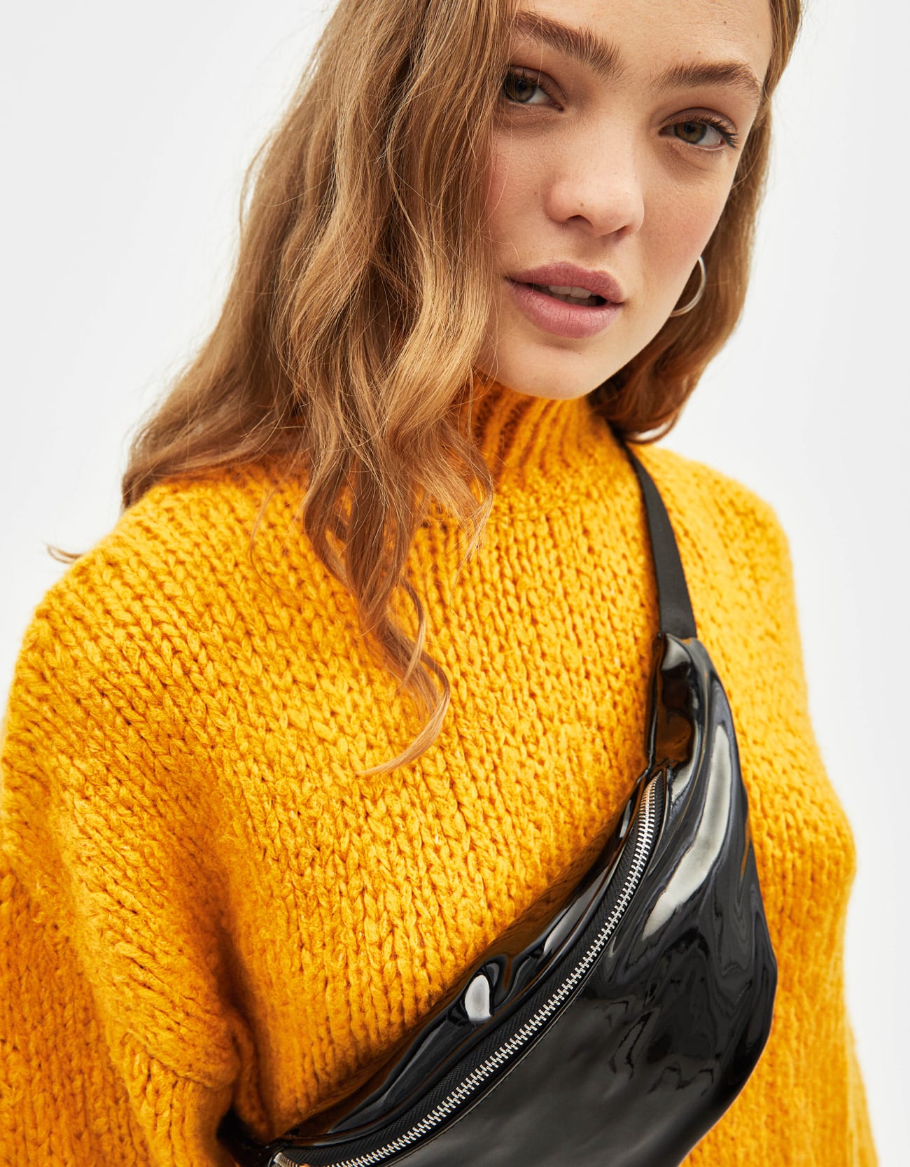 Faux Vinyl Belt Bag - Gambar 2