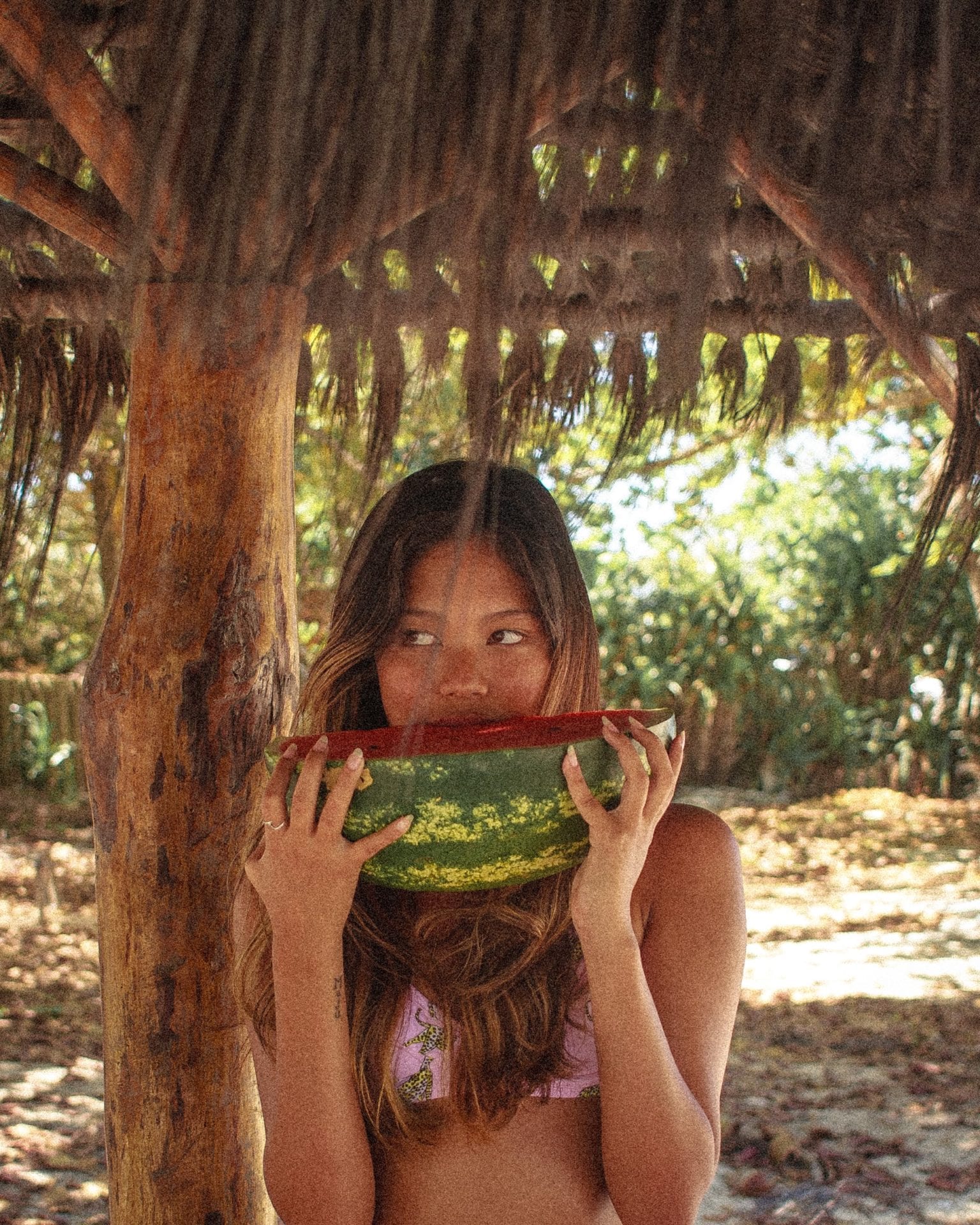 Textured Swimsuit - Gambar 2